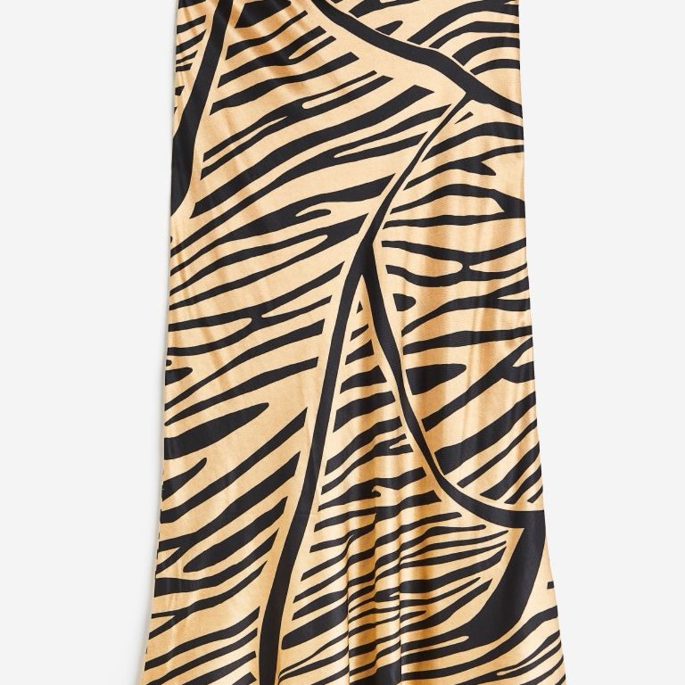 Chic Zebra Print Skirt